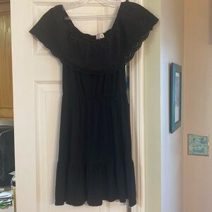 Alya, size extra small black dress ( Francesca’s)